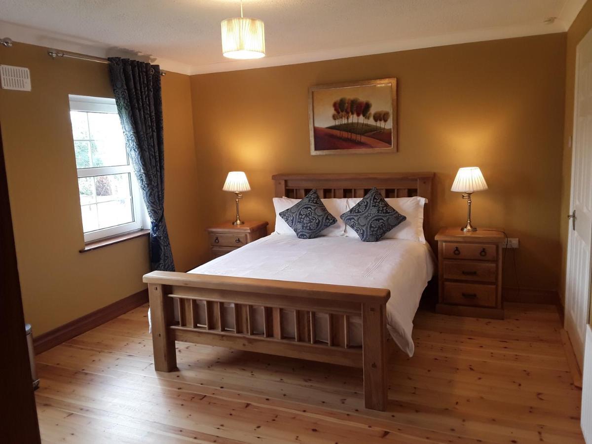 Doonard Manor B&B Craughwell Room photo