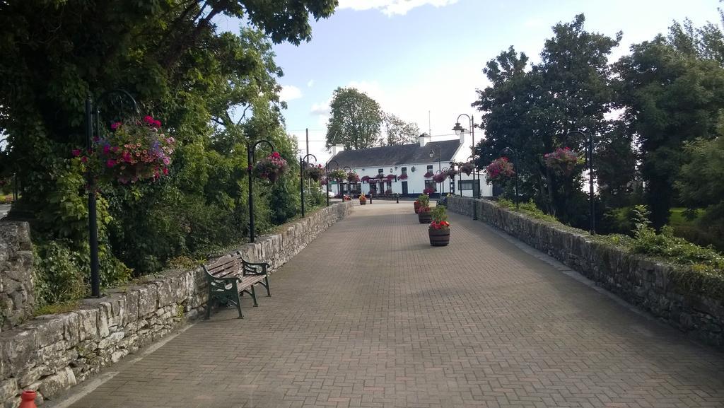 Doonard Manor B&B Craughwell Exterior photo